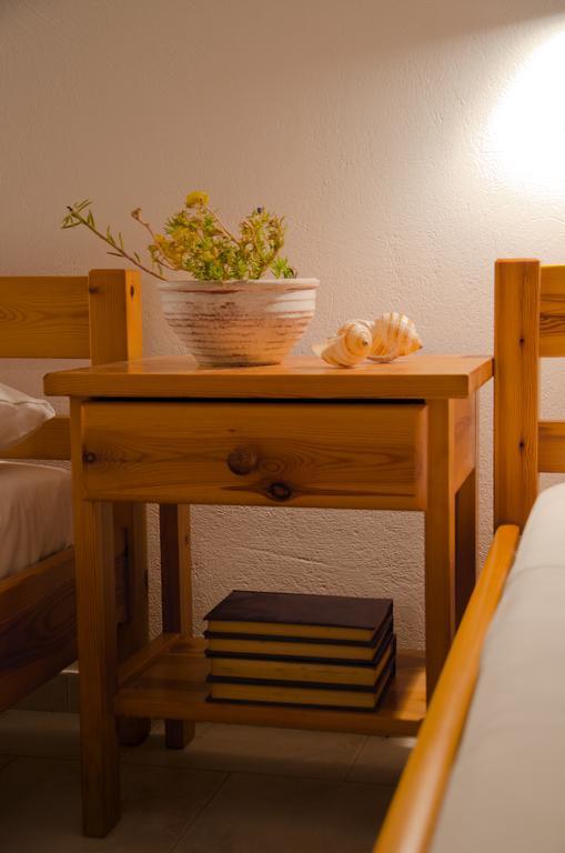 Alikí Helen'S Budget Accommodation מראה חיצוני תמונה