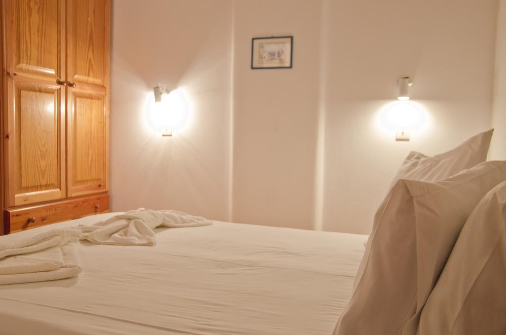Alikí Helen'S Budget Accommodation חדר תמונה